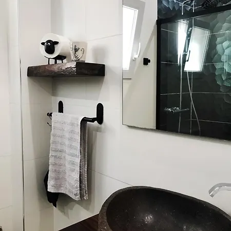 Mary's House Apartment *