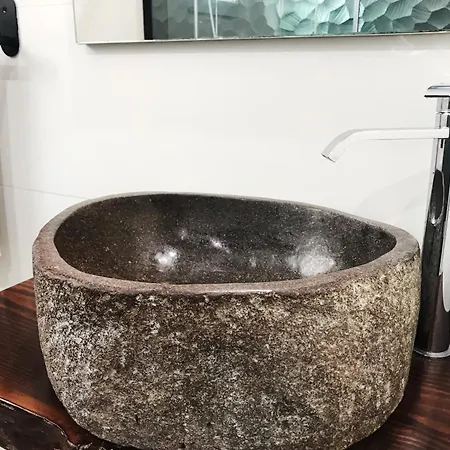 Apartment Mary's House